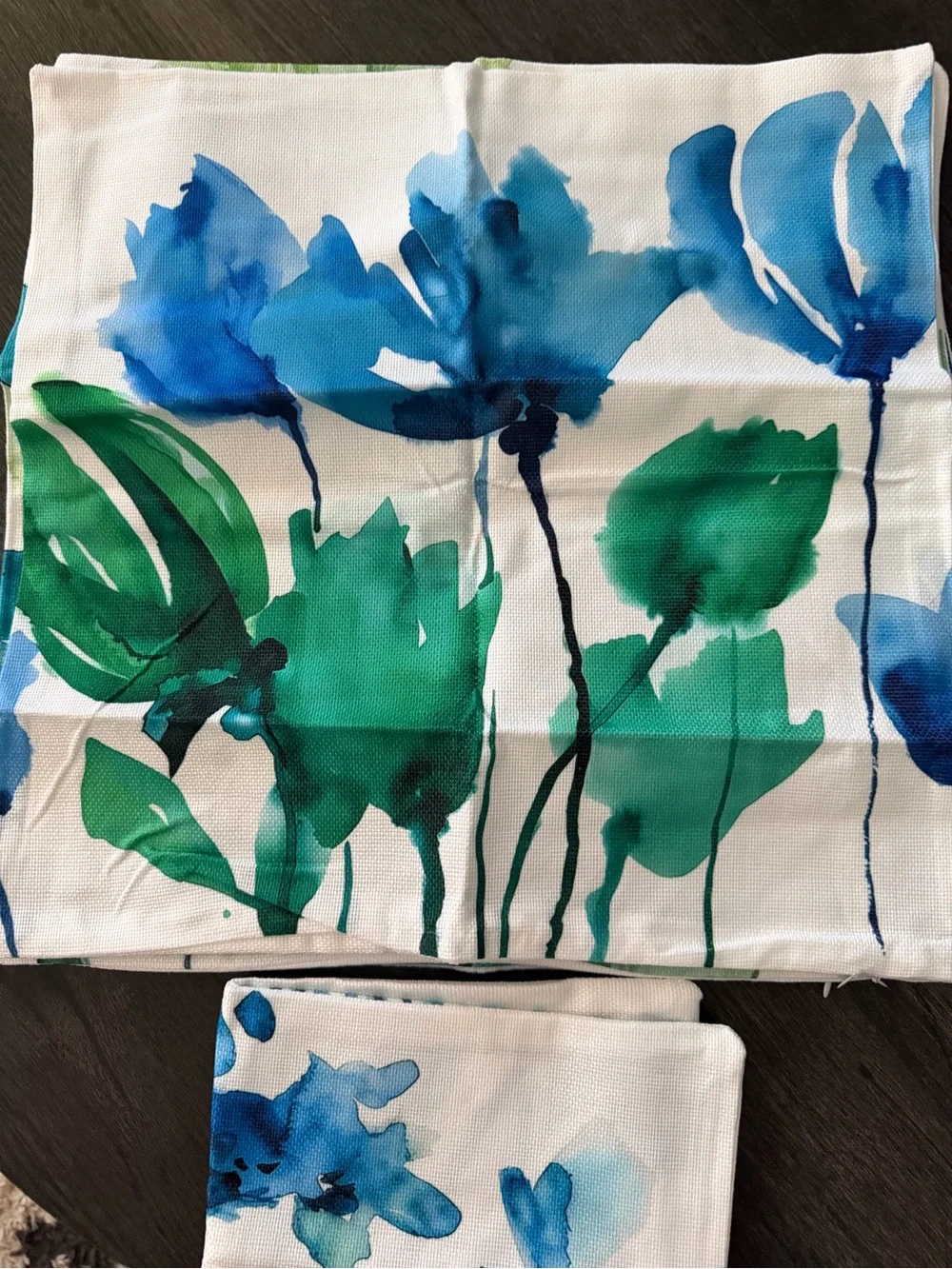 Comminy blue green